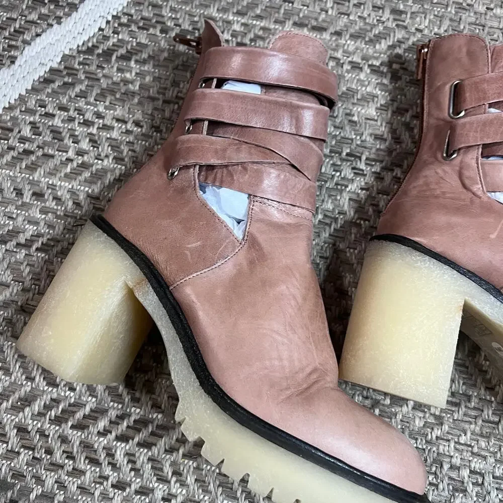 Free People Jesse Cutout Boot sz EU 39.5/ US 8.5